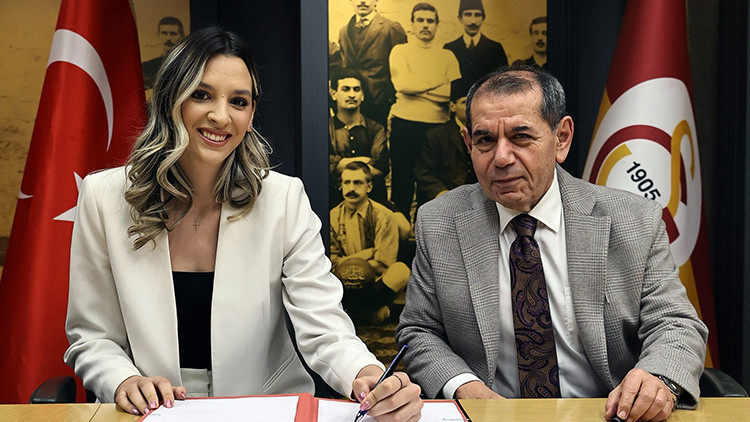 Galatasaray Alexia Carutasu ile yeni sözleşme imzaladı