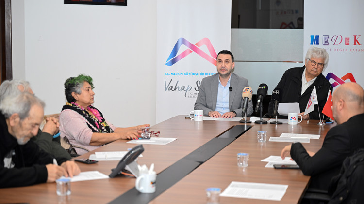 Büyükşehrin düzenlediği ‘5’inci Mersin Roman Ödülü’ sahibini buldu Büyükşehrin düzenlediği ‘5’inci Mersin Roman Ödülü’ sahibini buldu