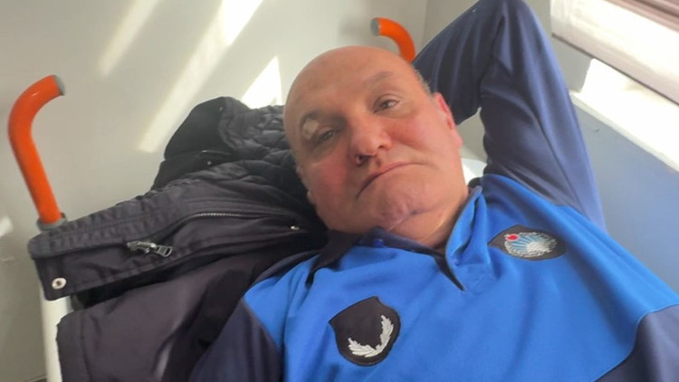 Avcılarda kaldırıma park edilen aracın fotoğrafını çeken zabıtaya yumruklu saldırı