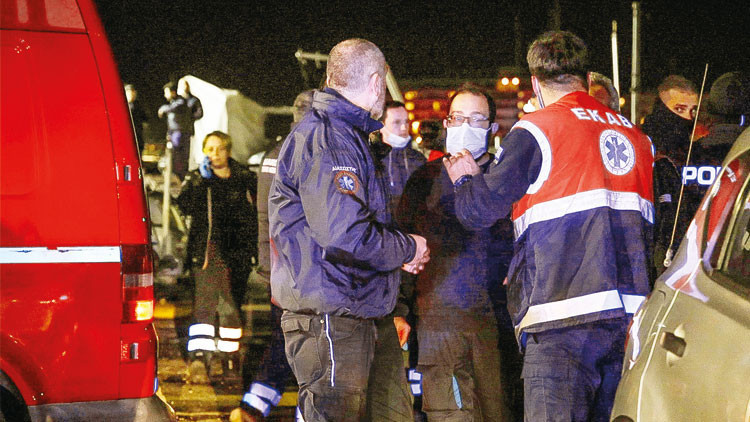 Ege’de göçmen teknesi faciası: 15 ölü 27 yaralı Ege’de göçmen teknesi faciası: 15 ölü 27 yaralı