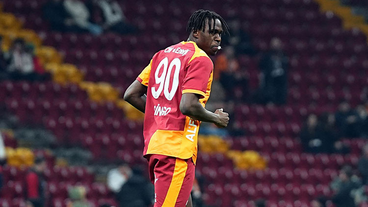 Wilfrid Singo 74 gün sonra sahalara döndü