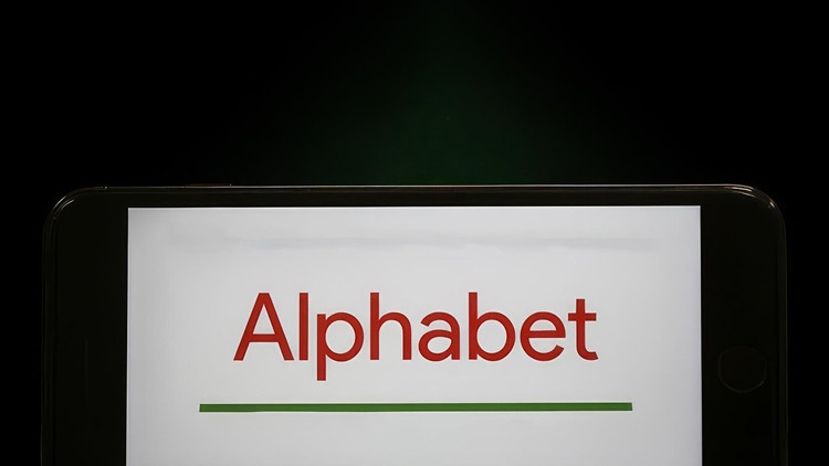 Alphabetin geliri ve karı geçen yılın son çeyreğinde arttı