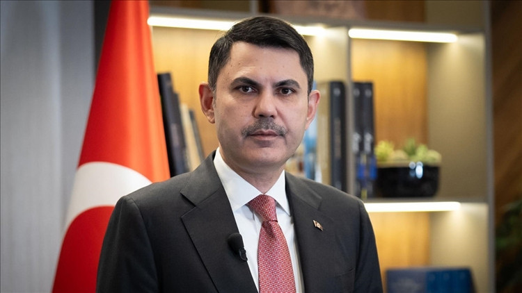 &Ccedil;evre, Şehircilik ve İklim Değişikliği Bakanı Murat Kurum, 6 Şubat  depremlerinde hayatını kaybedenleri andı - Son Dakika Haberler