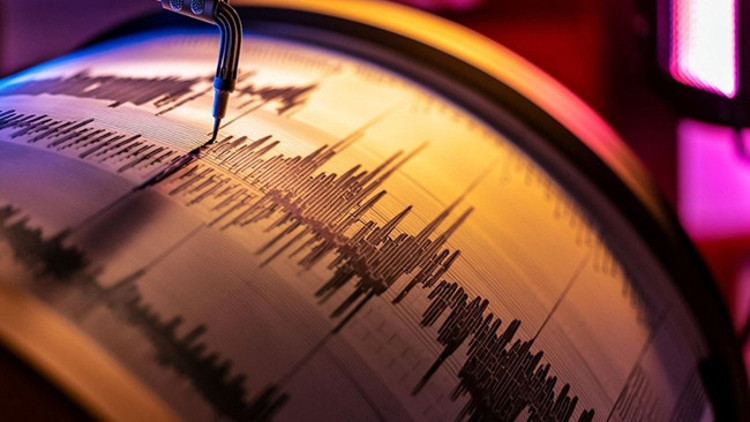 Son dakika... Akdeniz bölgesinde 4.2 büyüklüğünde deprem oldu
