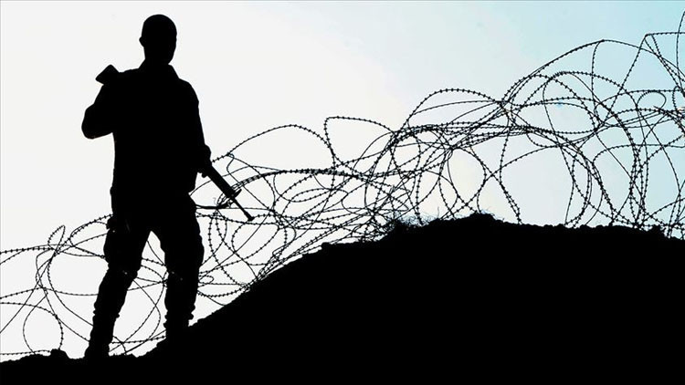 Terör örgütüne bir darbe de İranda: 11 PJAKlı gözaltına alındı Terör örgütüne bir darbe de İranda: 11 PJAKlı gözaltına alındı