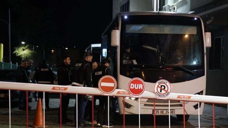 İzmirde Buca Belediyesine yönelik rüşvet operasyonunda 7 şüpheli tutuklandı