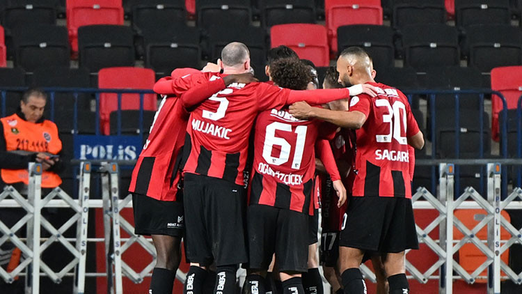 Gaziantep FK 2-1 Kasımpaşa (Süper Lig) Gaziantep FK 2-1 Kasımpaşa (Süper Lig)