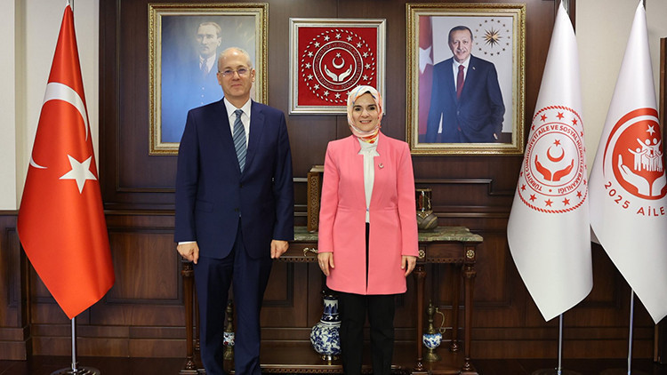 Bakan Göktaş, Mısır Ankara Büyükelçisi Elsheik ile görüştü