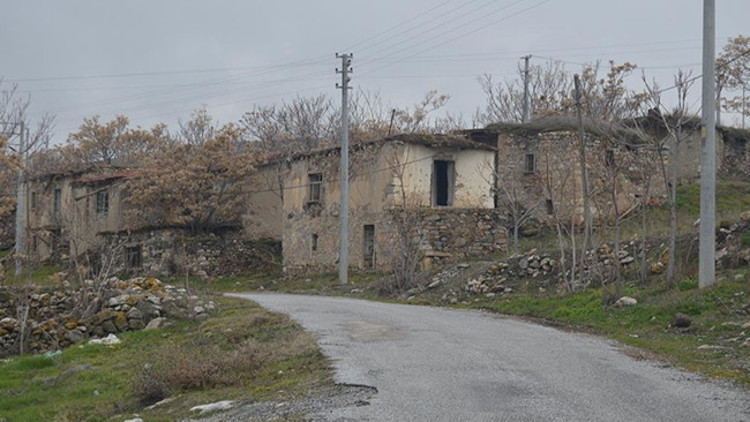 Türkiyenin 3 köyünde sadece birer kişi yaşıyor İşte Türkiyenin en kalabalık köyü