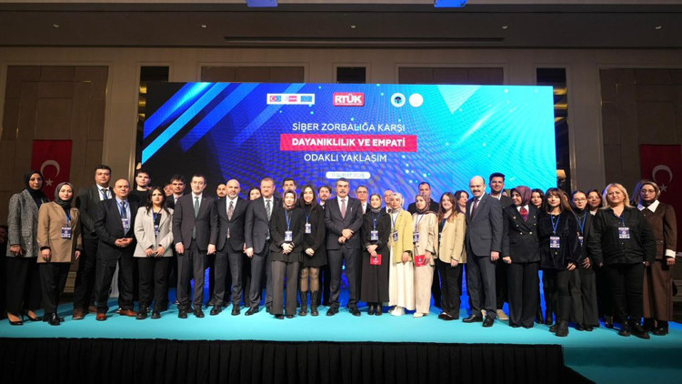 Okullarda siber zorbalığa karşı yeni dönem