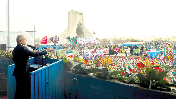 Pezeşkiyan İslam Devrimi’nin yıldönümünde konuştu: Protestoları dinlemeliyiz