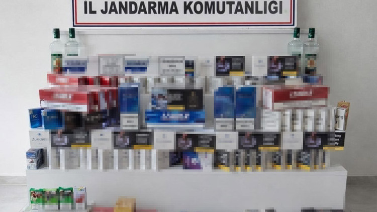 Rizede kaçakçılık operasyonu: 2 gözaltı Rizede kaçakçılık operasyonu: 2 gözaltı