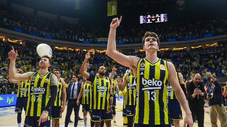 Fenerbahçe, Panathinaikos karşısında
