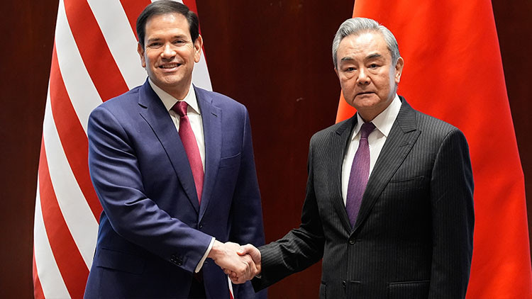 ABD ve Çinden Münihte dirsek teması ABD ve Çinden Münihte dirsek teması