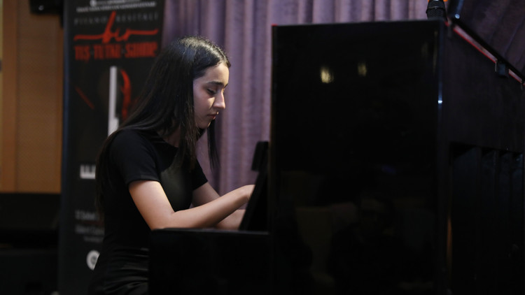 Bir Tuş, Bir Tutku, Bir Konser piyano resitali