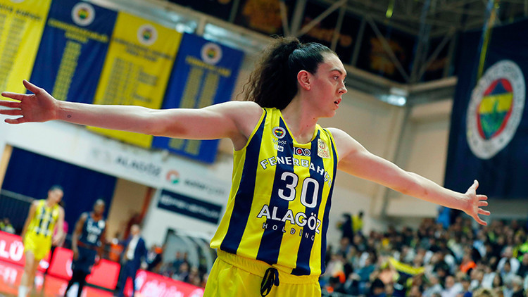Breanna Stewart yeniden Fenerbahçede