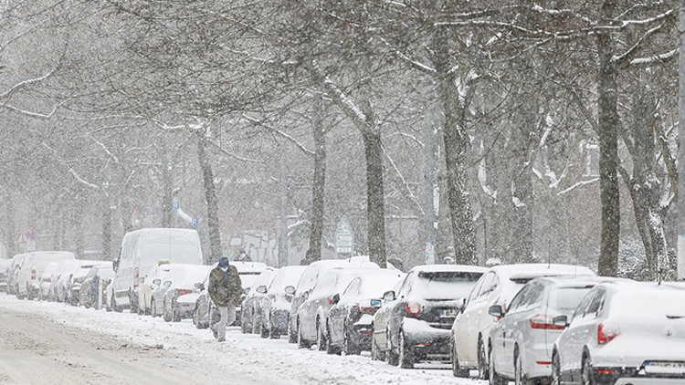 Almanyaya kış geri dönüyor