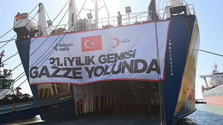 Türk Kızılayın Gazze için hazırladığı 21. İyilik Gemisi Mersin Limanından uğurlandı