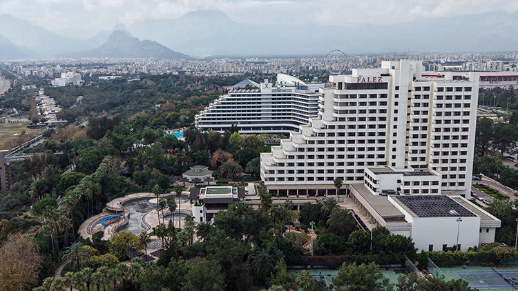 Milyarlarca dolarlık miras davasında 5 yıldızlı otellerin tapularının iptali istendi