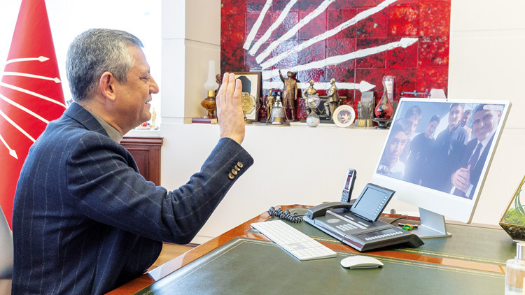 Özel, o gençleri görüntülü aradı: İyi ki varsınız