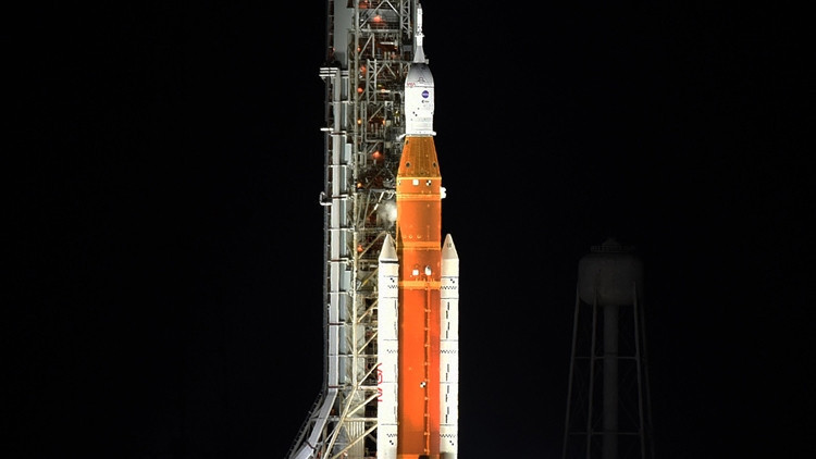 NASA, Aya dönüş programını erteledi NASA, Aya dönüş programını erteledi