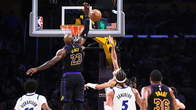 Lakers sahasında Magice mağlup oldu