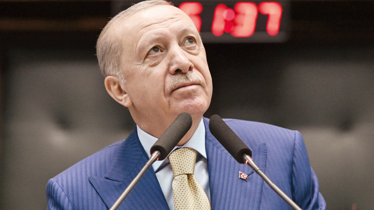 Erdoğan’dan ‘Laiklik Bildirisi’ne tepki: Noel süslemesinden rahatsız olmazlar