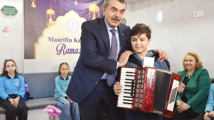 Milli Eğitim Bakanı Tekin: O bildiriye dava açtık