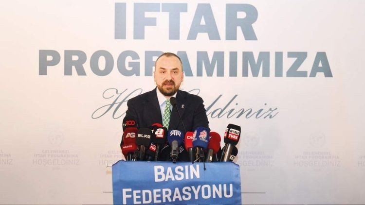 AK Partili Faruk Acar’dan gazetecilere yeşil pasaport mesajı AK Partili Faruk Acar’dan gazetecilere yeşil pasaport mesajı