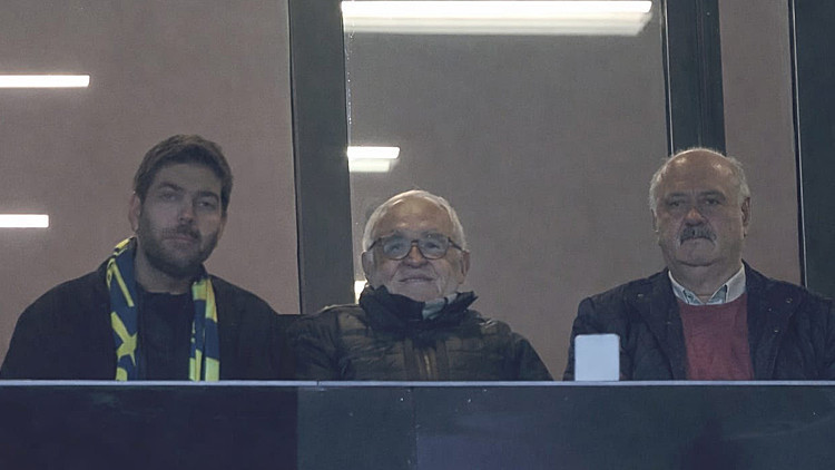 Hürriyet: Locada anlamlı buluşma: 87 yaşındaki üyeye ilk tribün heyecanı