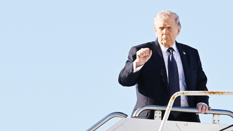 Kafası karışık bir öyle bir böyle diyor... Trump’ın İran kumarı mı