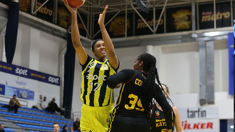 Fenerbahçe Opet yarı finalde