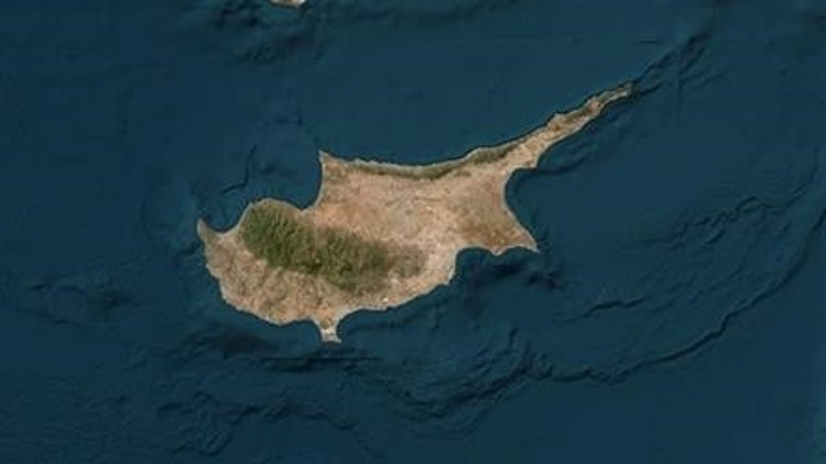 İngiltere, Kıbrıs Adası çevresine savaş gemisi konuşlandıracak