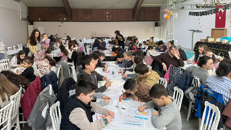 Leverkusen’de tekne orucu iftar programı Leverkusen’de tekne orucu iftar programı
