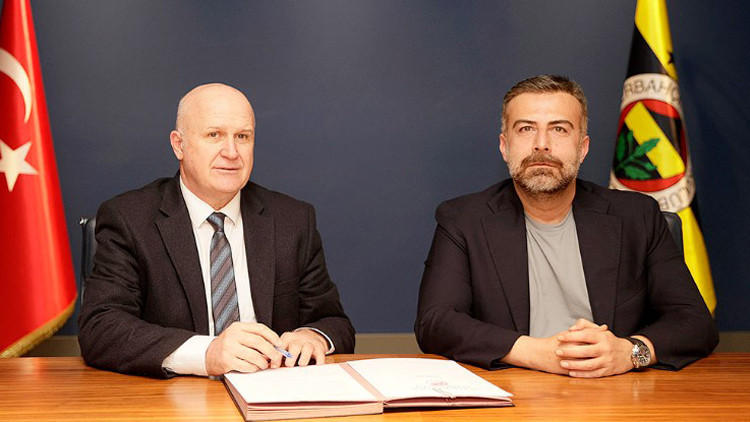 Fenerbahçede futbol akademi genel koordinatörü Şenol Çorlu oldu