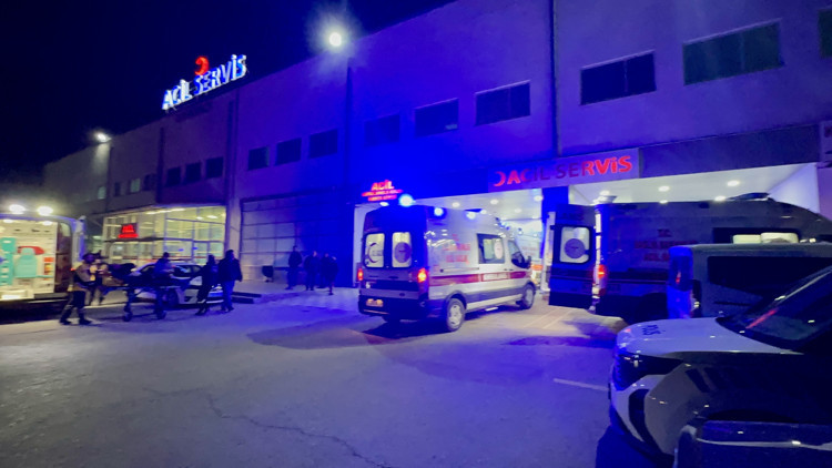 Malatyada bıçaklı kavga; 1i ağır, 5 yaralı