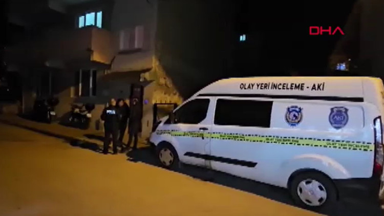 Vatandaşları dolandırdığı ileri sürülen emlakçı, evinde ölü bulundu