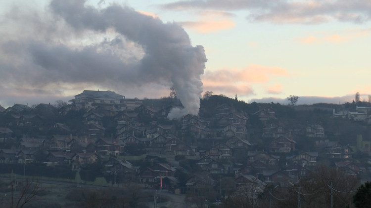 İstanbul - Beykoz’da 3 katlı villada çıkan yangın söndürüldü