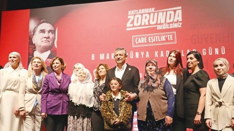 Özel’den Eskişehir ziyareti: Esnafın yüzü gülecek