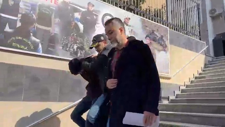 İstanbul - Polisiz yalanıyla 5 milyon liralık dolandırıcılık yapan şüpheliler yakalandı