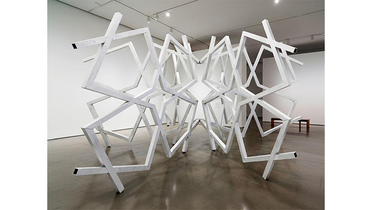 Selçuk Artut’un “Otonomi: Akışkan Geometri” sergisi 25 Mart’ta ziyarete açılıyor