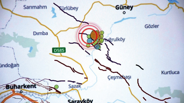 Denizli 5.1’le sallandı