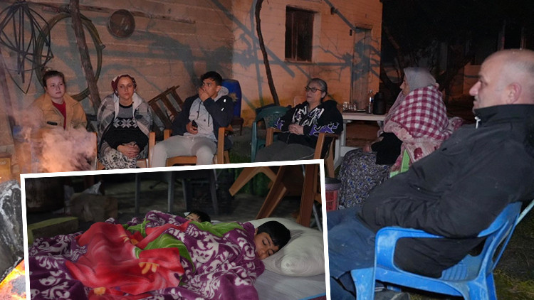 Dünkü depremin merkez üssüydü: Vatandaşlar geceyi dışarıda geçirdi Dünkü depremin merkez üssüydü: Vatandaşlar geceyi dışarıda geçirdi