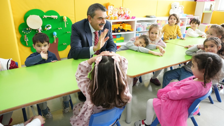 Bakan Tekin’den ara tatil mesajı