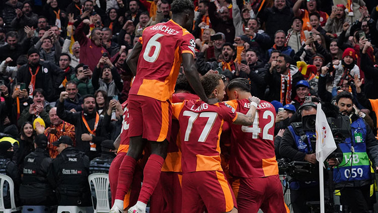 Galatasaray, Başakşehir'e 3-0'lık galibiyetle liderlik farkını 7'ye çıkardı