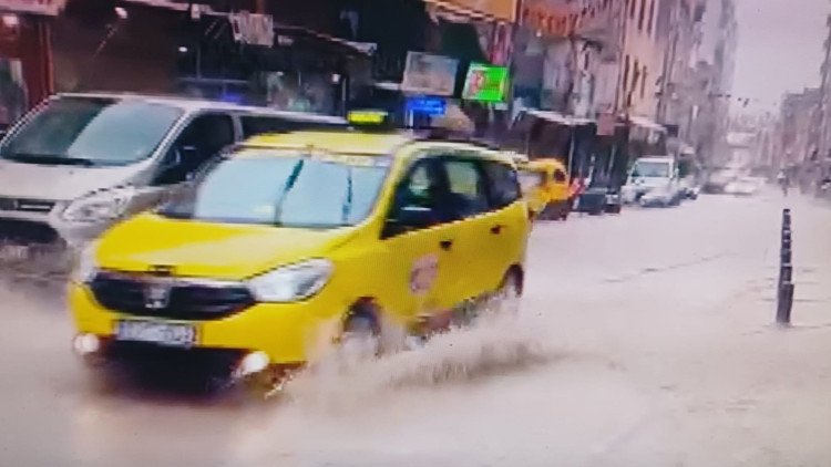 Kilis’te sağanak ve sis etkili oluyor