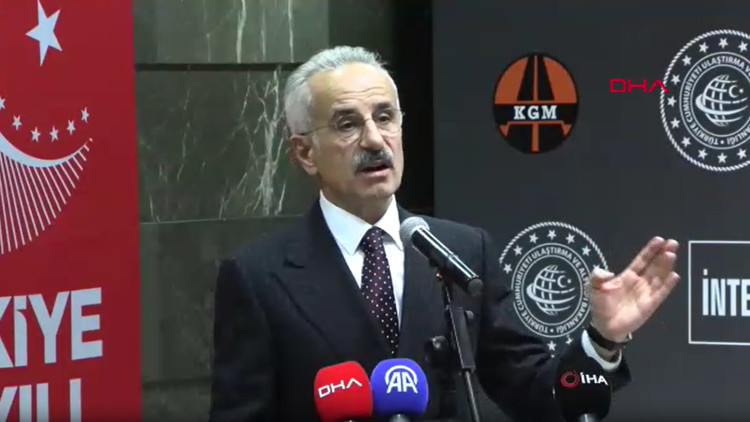 Bakan Uraloğlu, inşaat sanayicileri işverenleri ile iftarda bir araya geldi Bakan Uraloğlu, inşaat sanayicileri işverenleri ile iftarda bir araya geldi