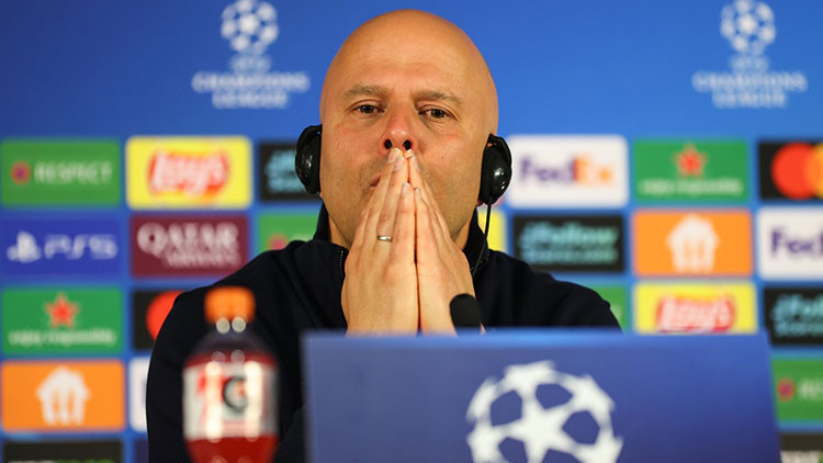 Slot'un koltuğu tehlikede: Galatasaray rövanşı sonrası karar verilecek