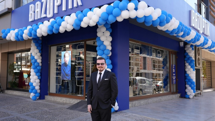 Gözlük dünyasında yeni bir dönem: Baz Optik büyümeye devam ediyor