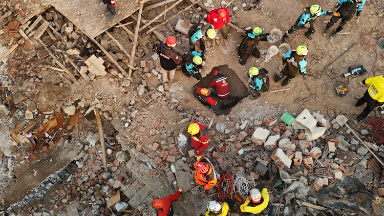 Yıkılan Taşoluk Apartmanı davasında mütalaa; 7 sanığa 15er yıla kadar hapis talebi